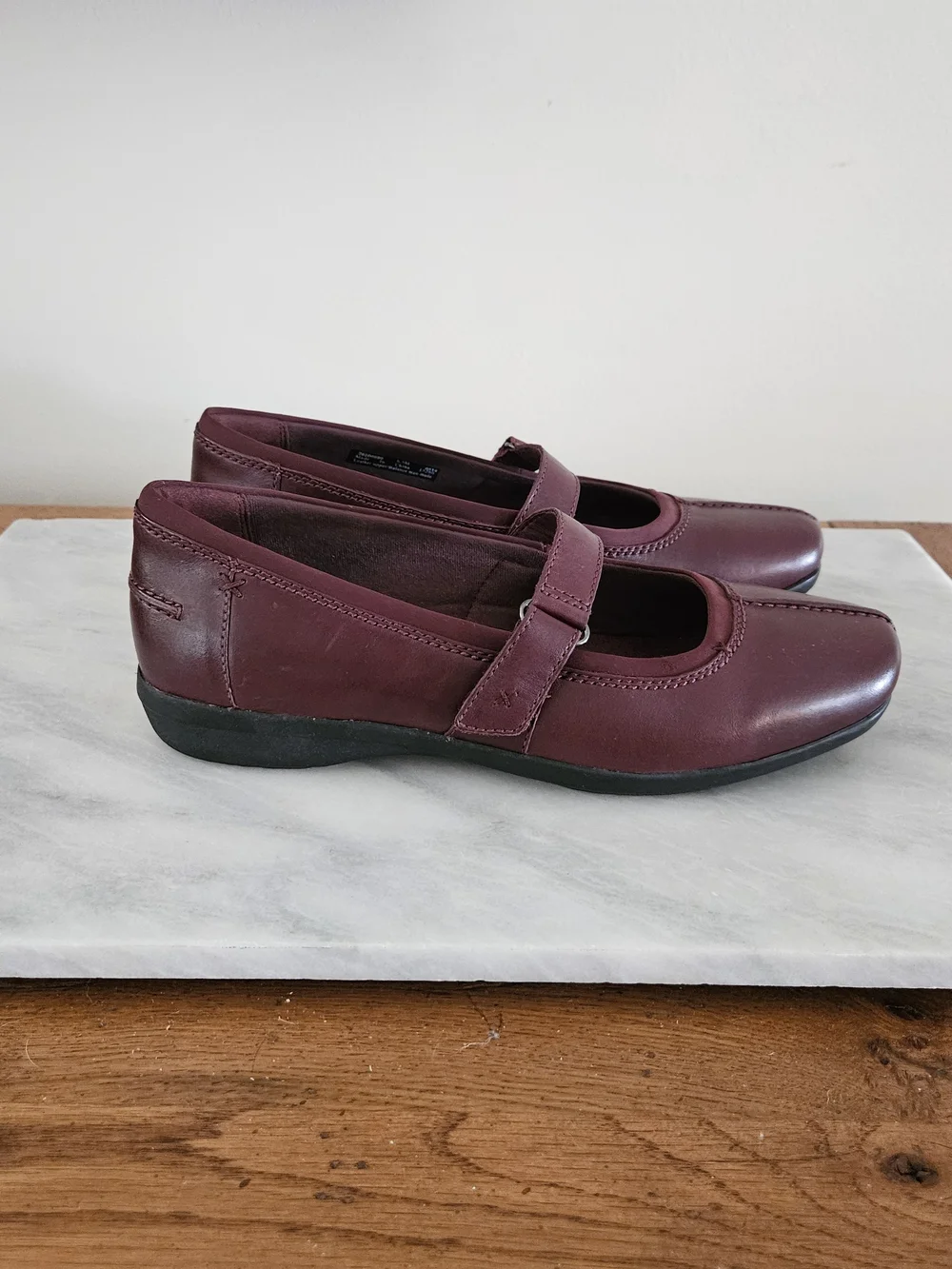 Clarks Women's Mary Jane Flats in Burgundy - Picture 3 of 12